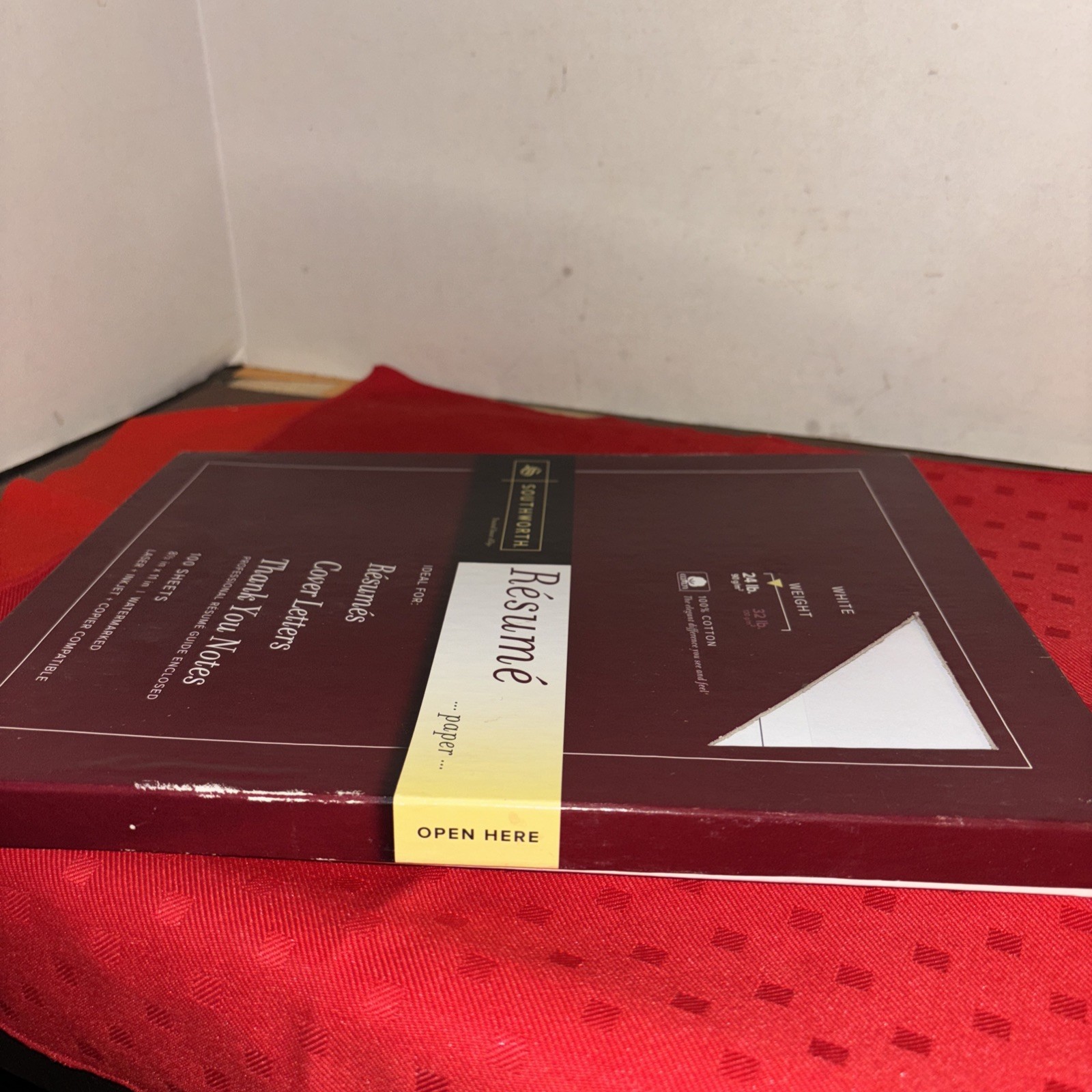 Southworth Résumé Paper White W/résumé Guide 8.5″ X 11″ 24 Lb 86 Sheets