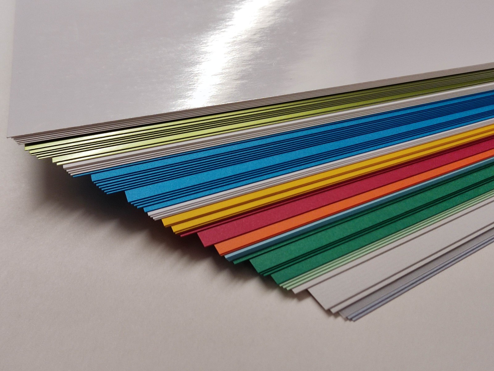57 Blatt LIGHTOR 13 Colors sortiert feinstpapier für Kunst & Bastel DIN A4 250g
