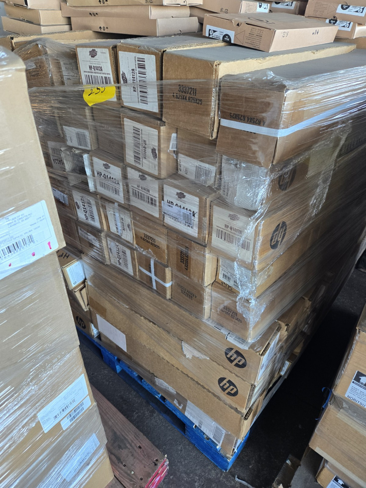 (Lot of 300) Q1412A HP Universal Heavyweight Coated Paper – NEW
