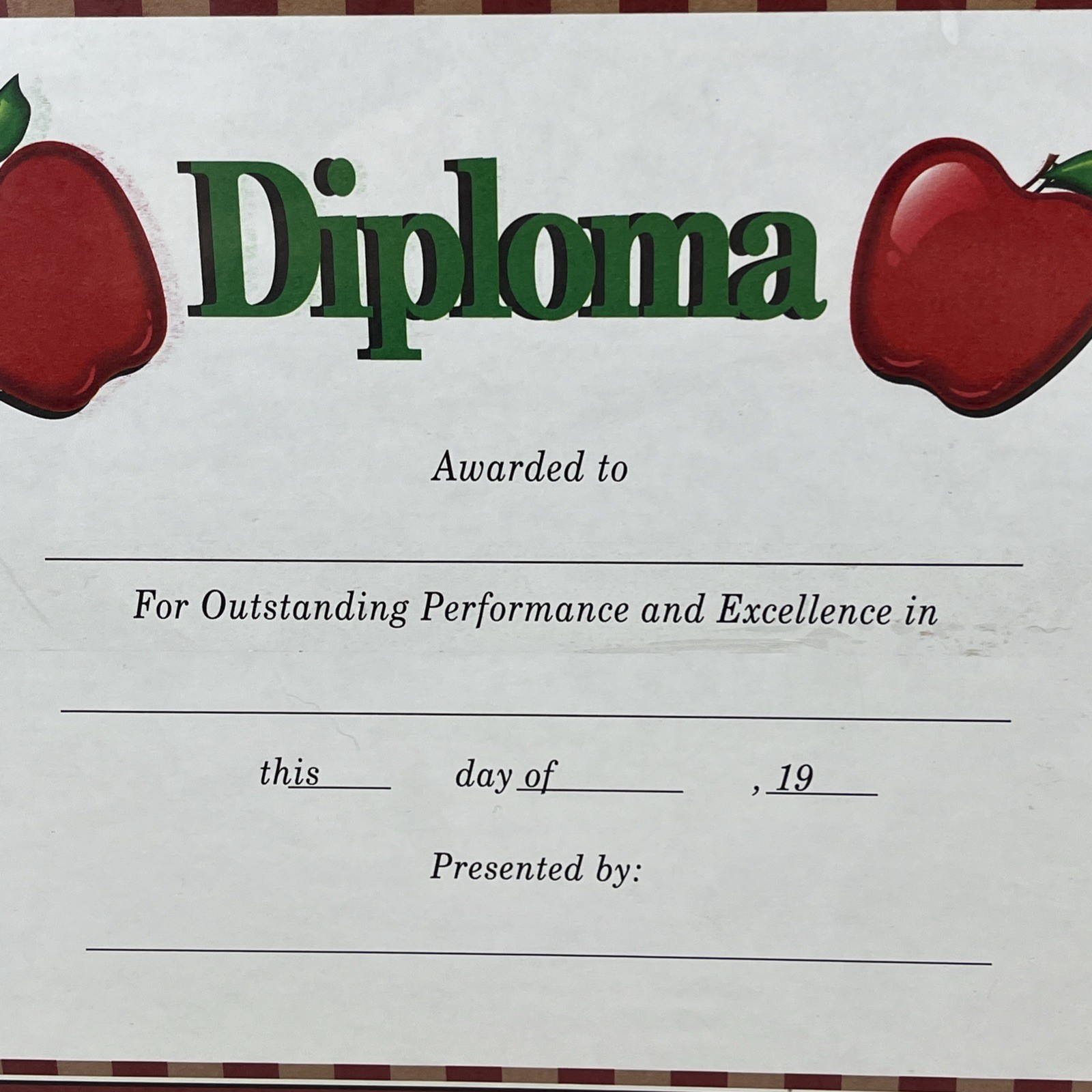 Vintage Kool Grafix Apple Diploma #21065/25 Sheets 24 lb Bond 8-1/2×11” *expired