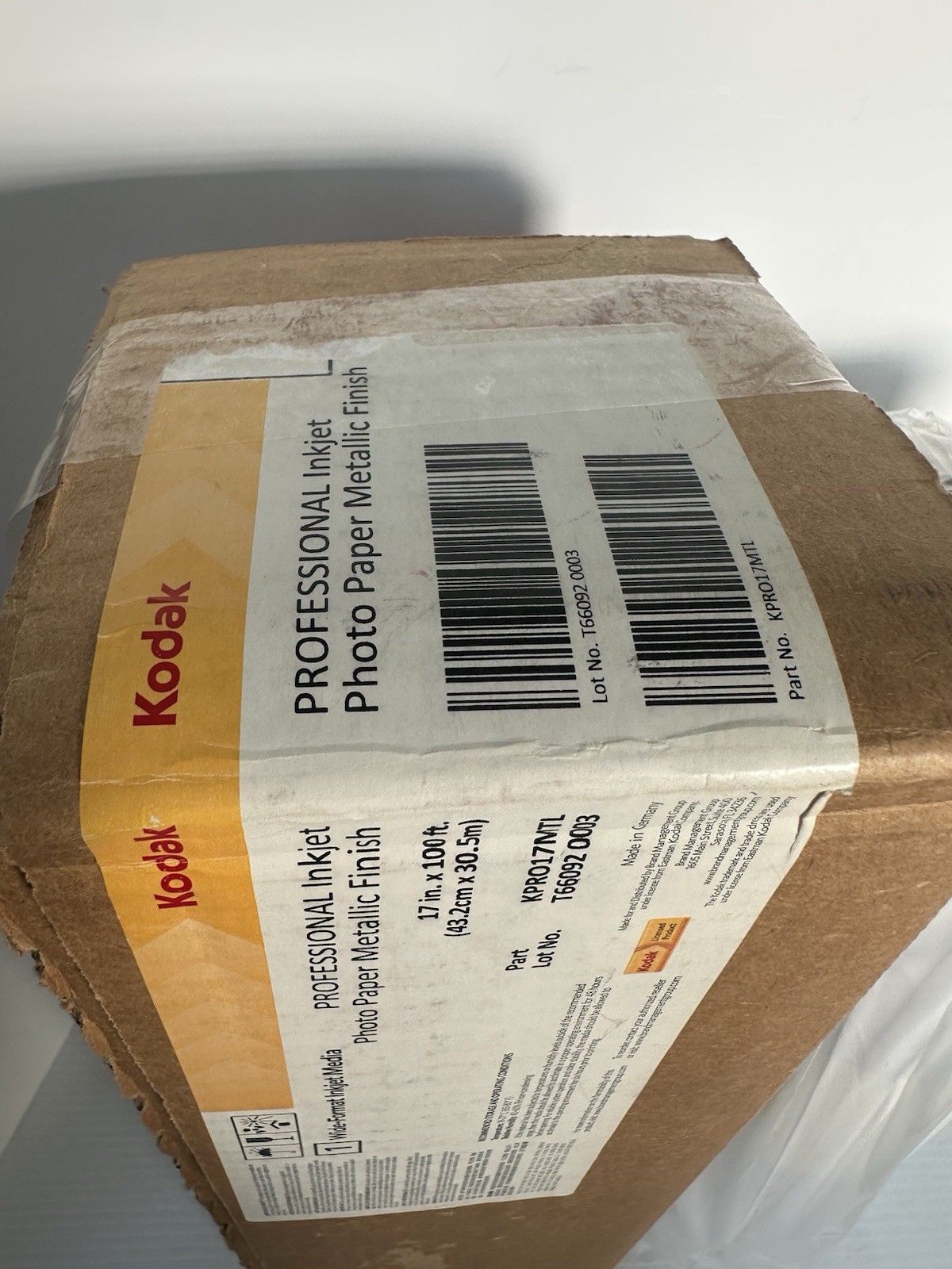 Kodak KPRO17MTL Professional Inkjet Photo Paper Roll Metallic Finish 17” x 100′
