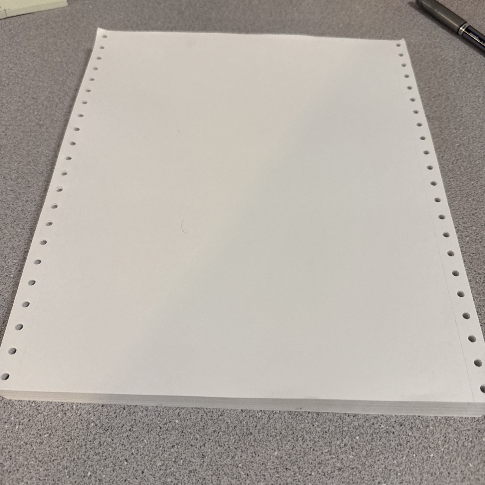 Continuous Fan-Fold Dot Matrix Tractor feed Printer 200 Paper Sheets 9.5×11 VTG