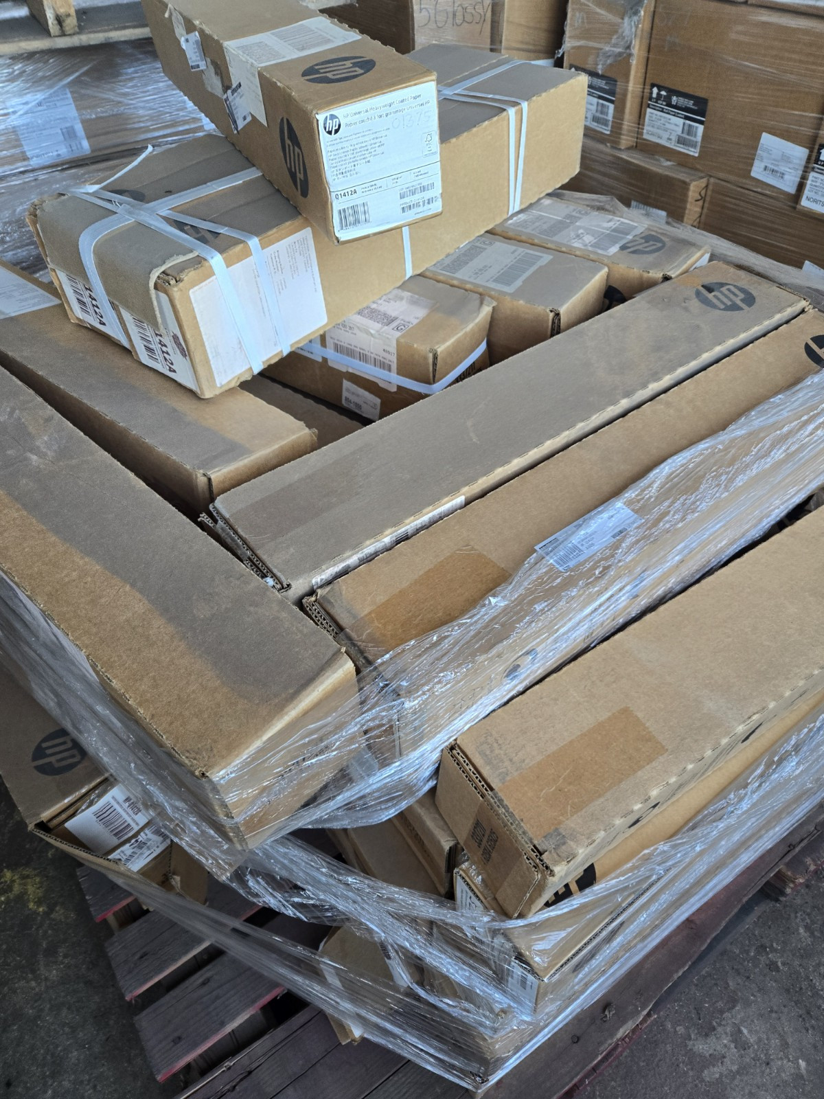 (Lot of 300) Q1412A HP Universal Heavyweight Coated Paper – NEW