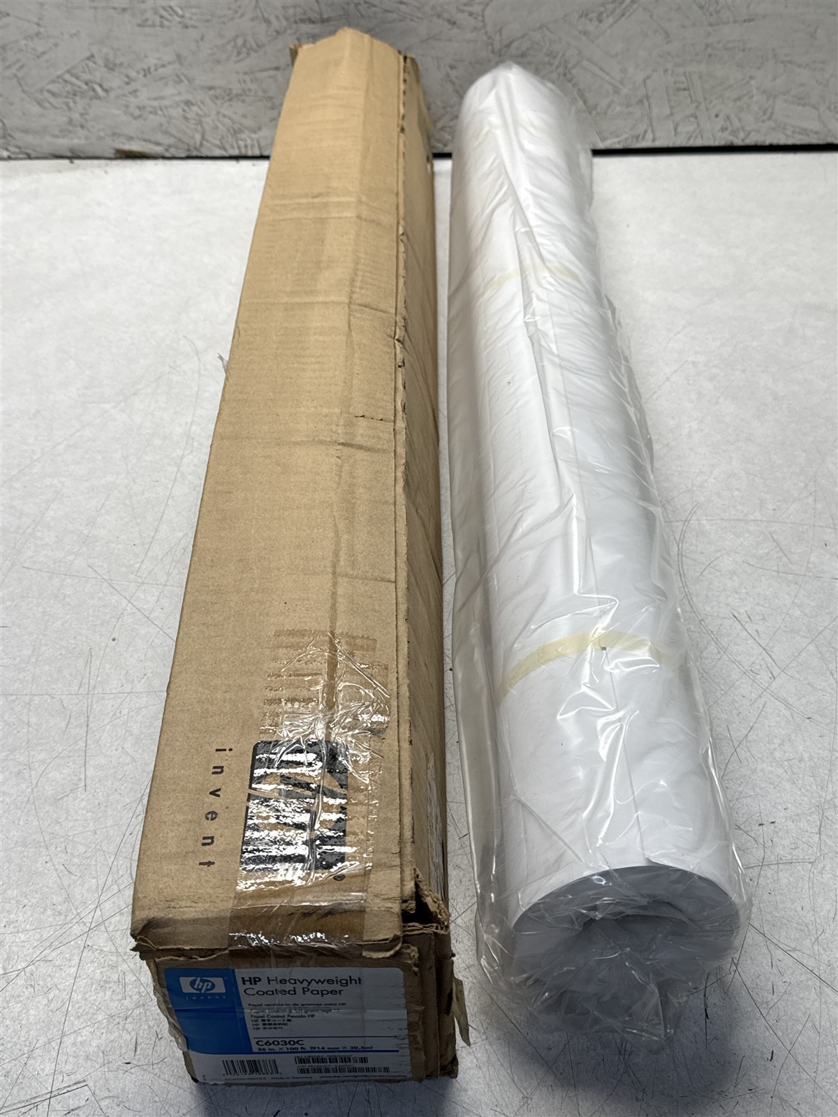 GENUINE HP C6030C HEAVYWEIGHT COATED PAPER ROLL 36in X 100ft NEW OPEN BOX