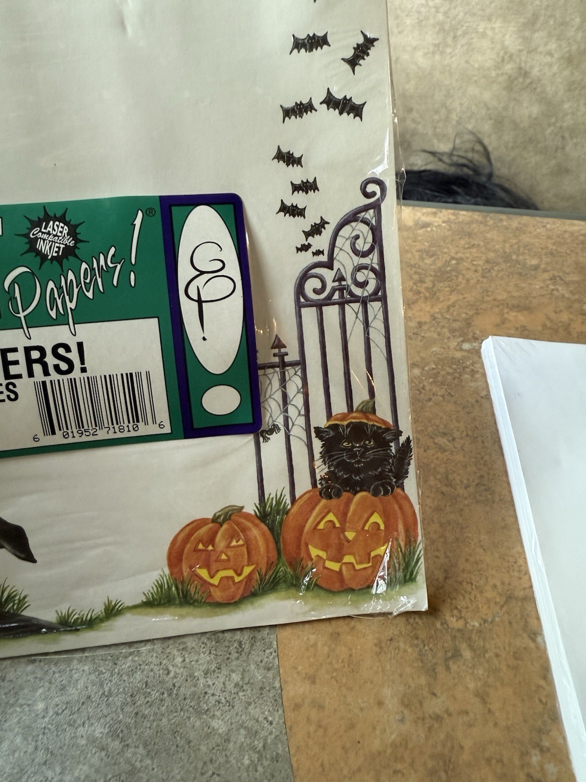 VTG GREAT PAPERS Stationery Paper Halloween 25 Sheets & Envelopes Bats Pumpkins