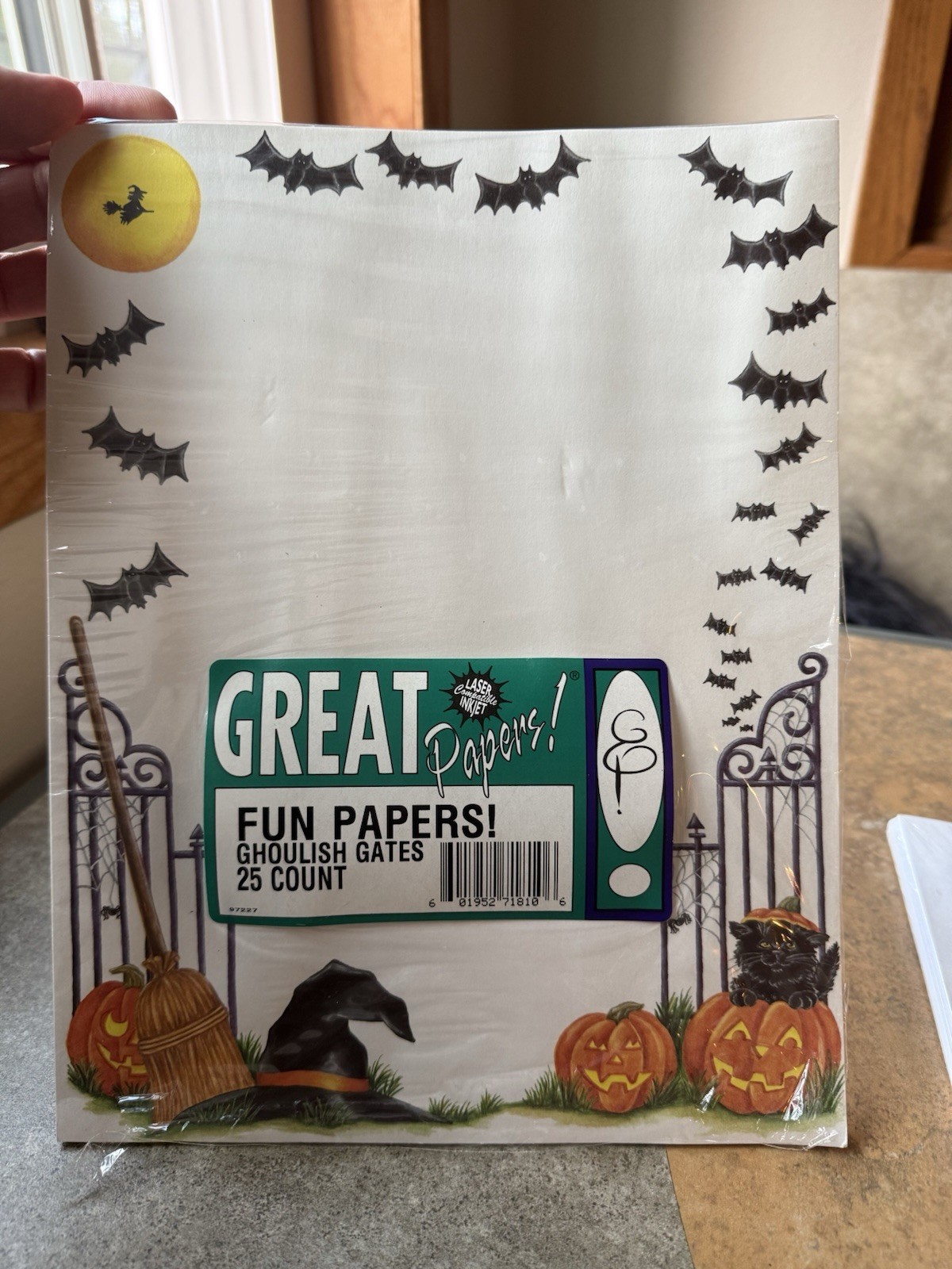 VTG GREAT PAPERS Stationery Paper Halloween 25 Sheets & Envelopes Bats Pumpkins