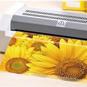 Thermal Laminating Pouches 8.9 x 11.4, 3Mil Thickness, Crystal Clear Finish, 200