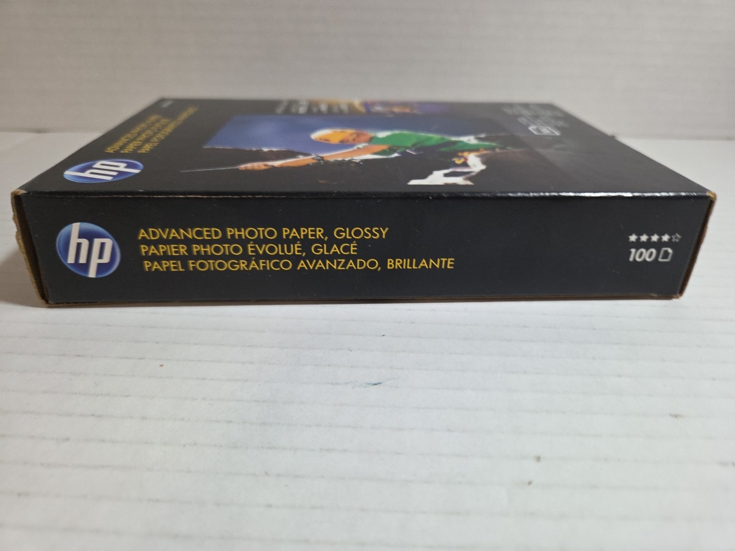 Hewlett Packard Q6638A 4 x 6 inch Glossy Printer Paper – 100 Sheets