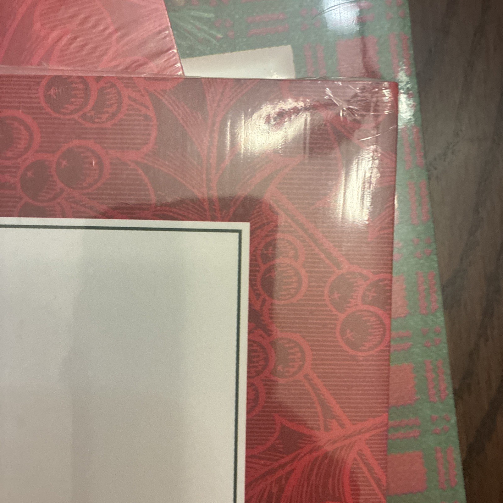 4 Packs Of 25 Each Specialty Holiday/Christmas Paper – New