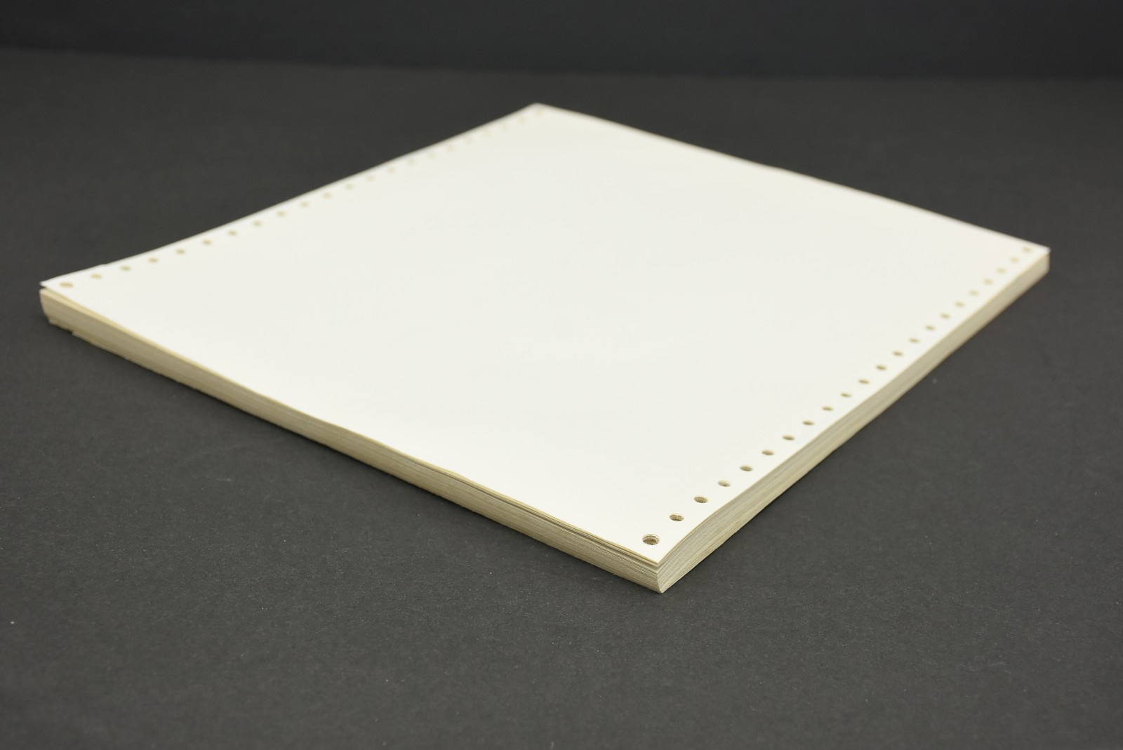 50pcs 1980s Memorex Dot Matrix Paper Smooth Edge Continuous Sheets 20lb 9.5×11″
