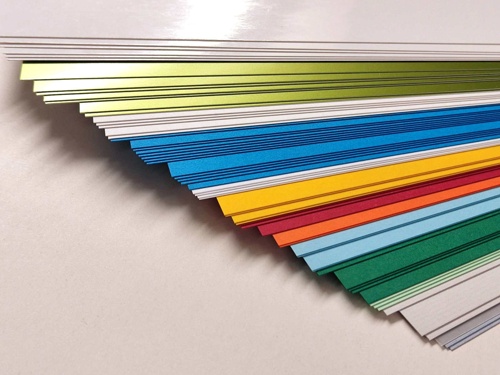 57 Blatt LIGHTOR 13 Colors sortiert feinstpapier für Kunst & Bastel DIN A4 250g