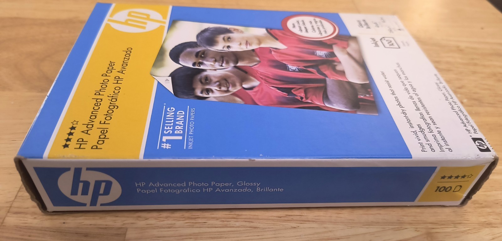 PHOTO PAPER Hewlett Packard Q6638A 4 x 6 inch Glossy Printer Paper – 100 Sheets