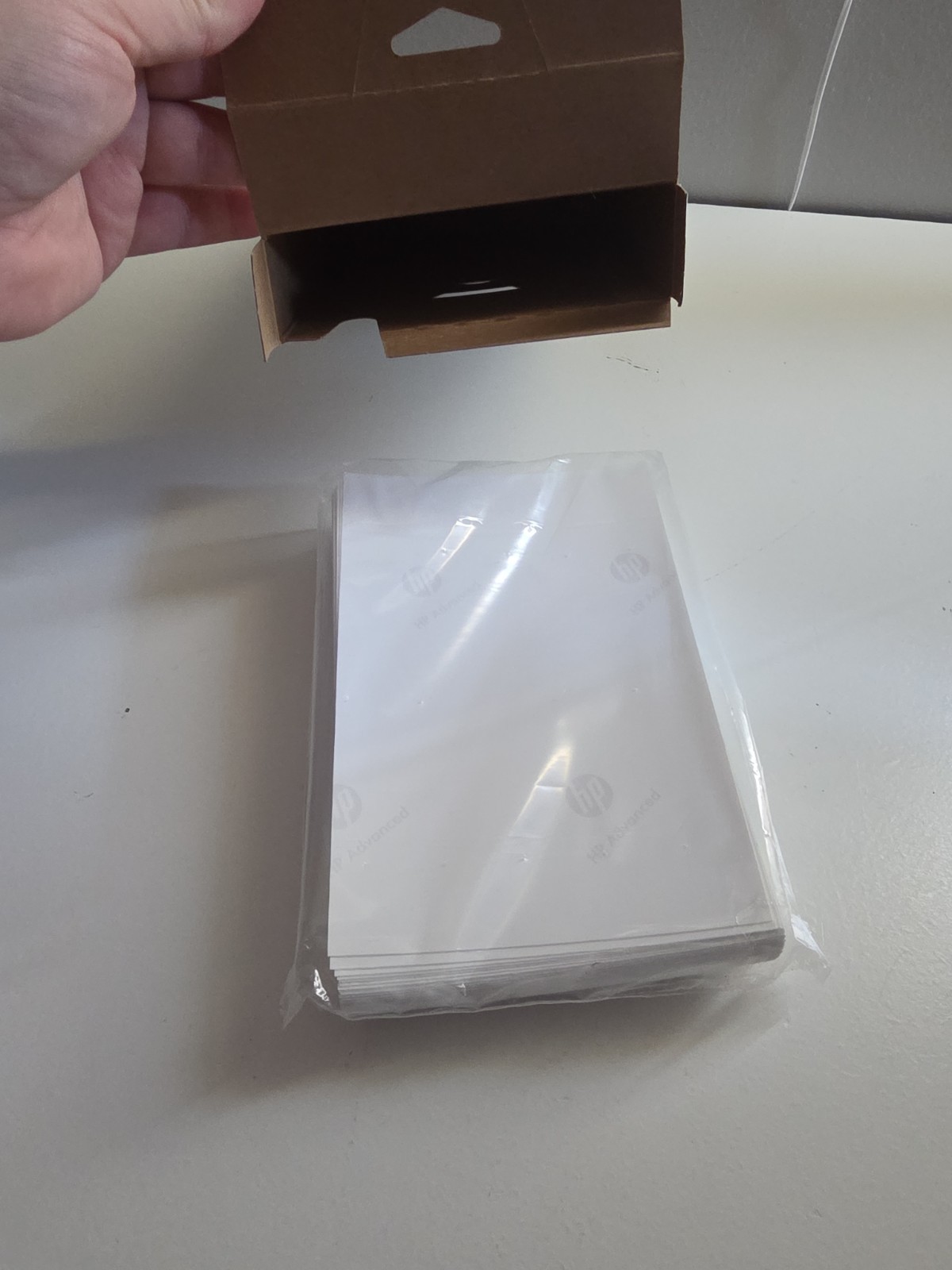 Hewlett Packard Q6638A 4 x 6 inch Glossy Printer Paper – 100 Sheets