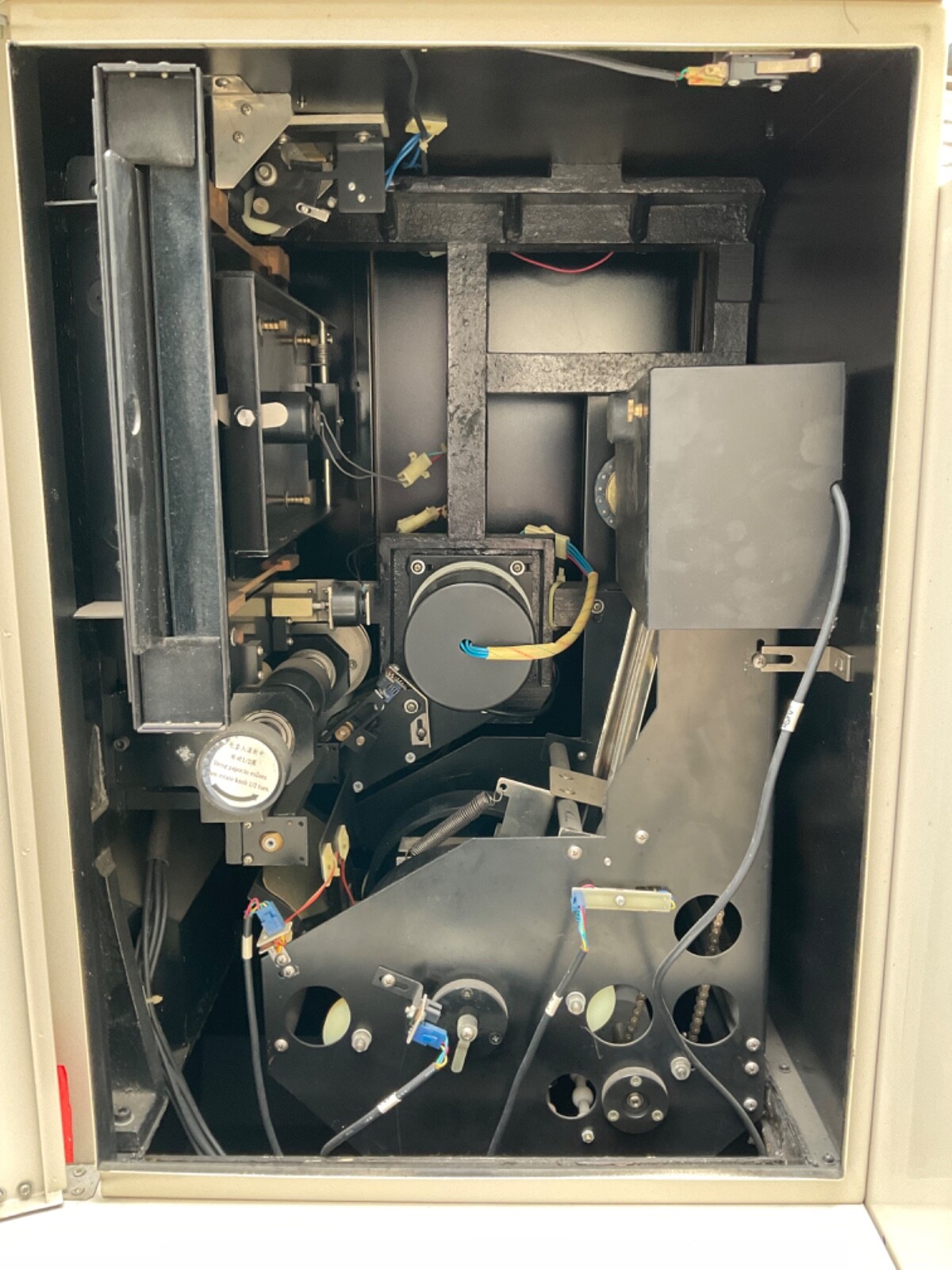 COSMIC QLS3901-3 COLOUR PRINT PRDCESSOR WITH ATTACHMENTS USED