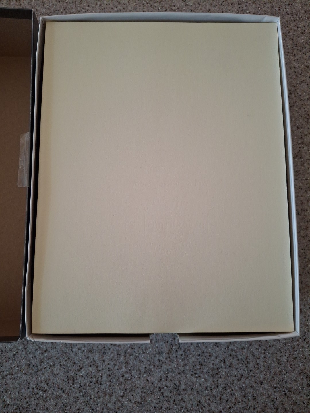 Southworth 984C 24 lb 8.5″ x 11″ Parchment Specialty Paper – Ivory (1/BX) New