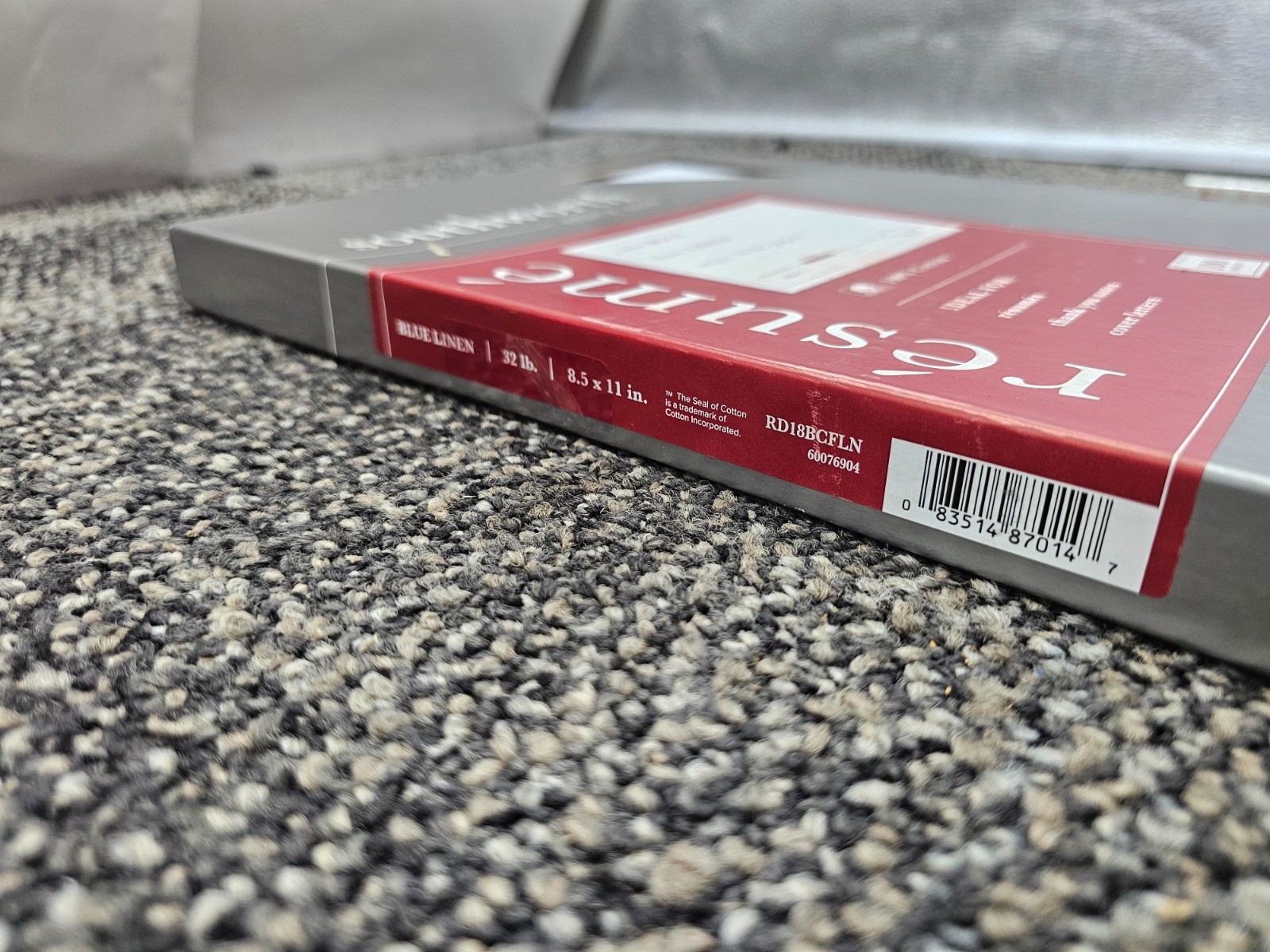 Southworth RD18BCFLN 32lb Blue 100 Sheet Premium Linen Copy Paper