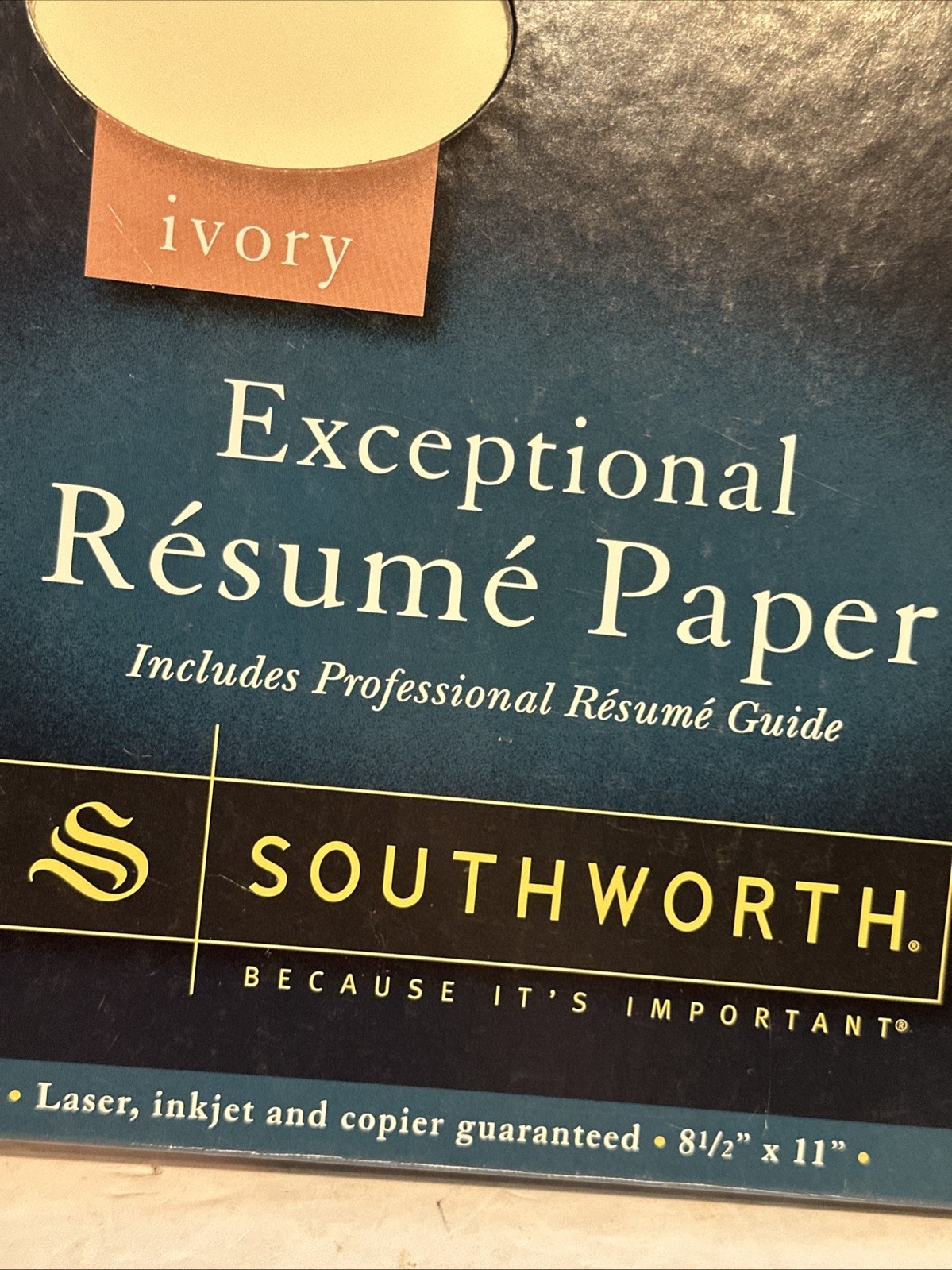 Southworth 100% Cotton Resume Paper Ivory 24 lbs. 8-1/2 x 11 Wove 100/Box R14ICF
