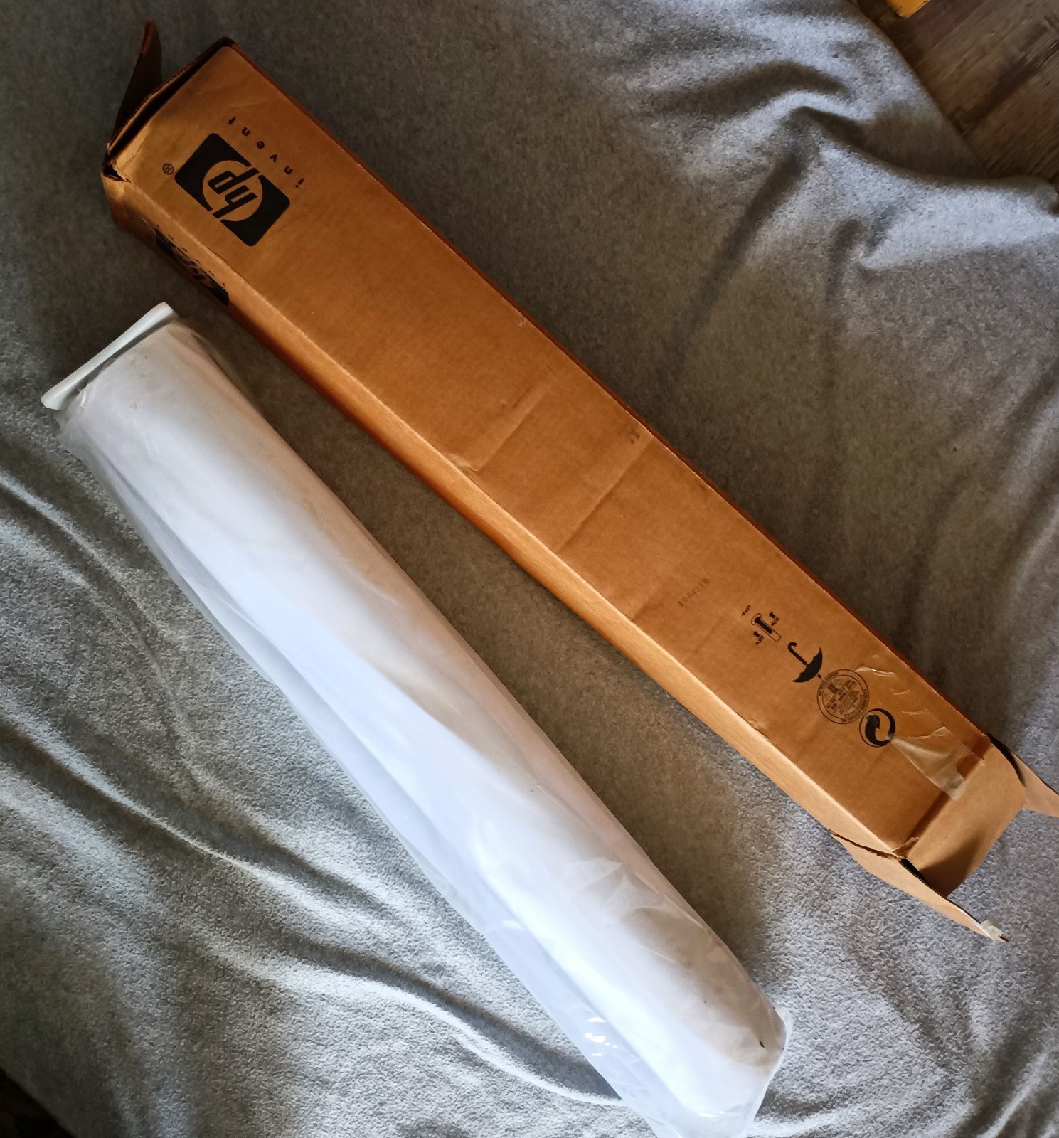 HP C6810A Bright White Matte Inkjet Paper Roll – 36″ x 300′ – New Open Box