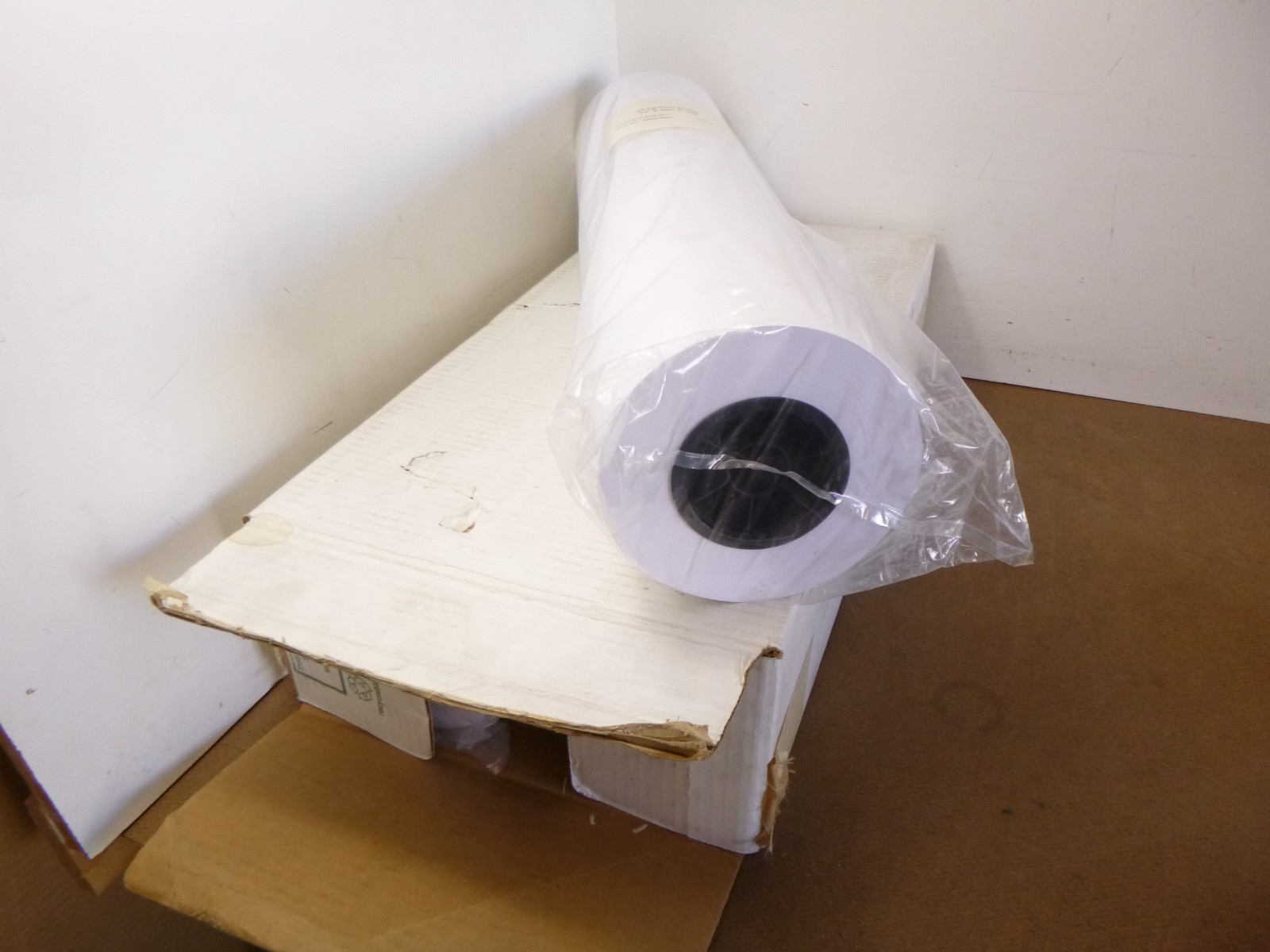 Oce 12″ x 500′ 3″ CR Core 45111000042 20lb White Engineering Bond Paper 2 Rolls