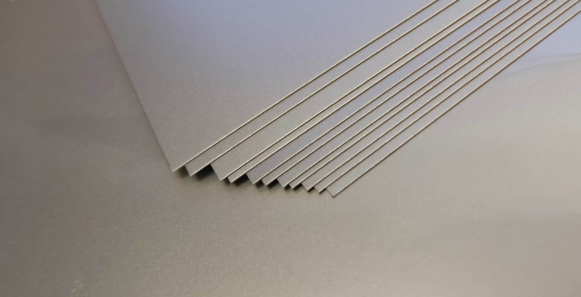 10 sheets LIGHTOR silver metallic gloss/white DIN A4 250 g fine craft paper