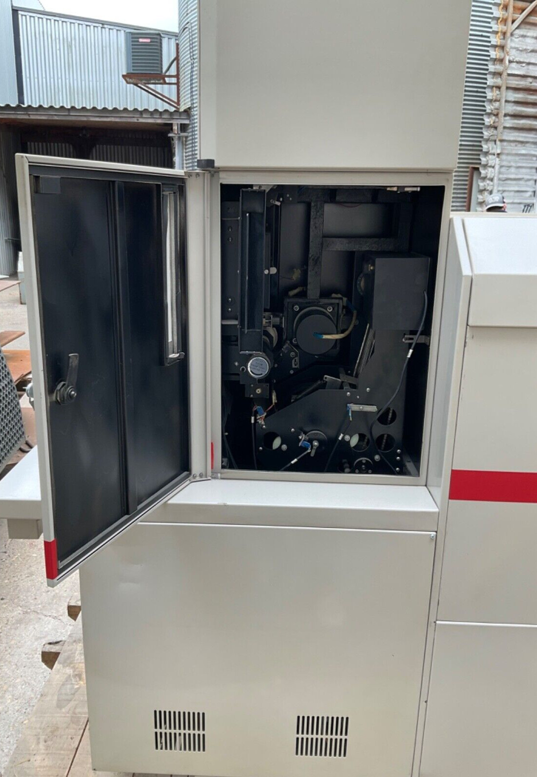 COSMIC QLS3901-3 COLOUR PRINT PRDCESSOR WITH ATTACHMENTS USED