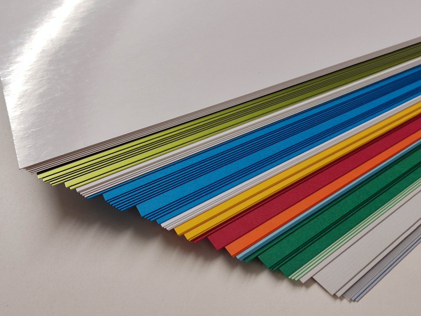 57 Blatt LIGHTOR 13 Colors sortiert feinstpapier für Kunst & Bastel DIN A4 250g