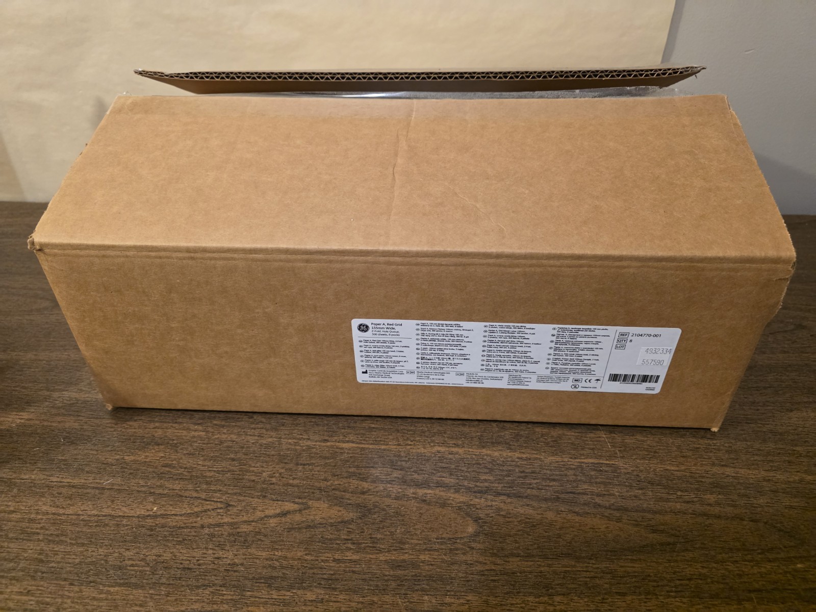 GE Paper A Red Grid 155mm Wide Z Fold 300 Sheets Box of 8 Packs REF 2104770-001